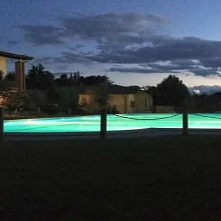 Monate Sleeps 3 Pool